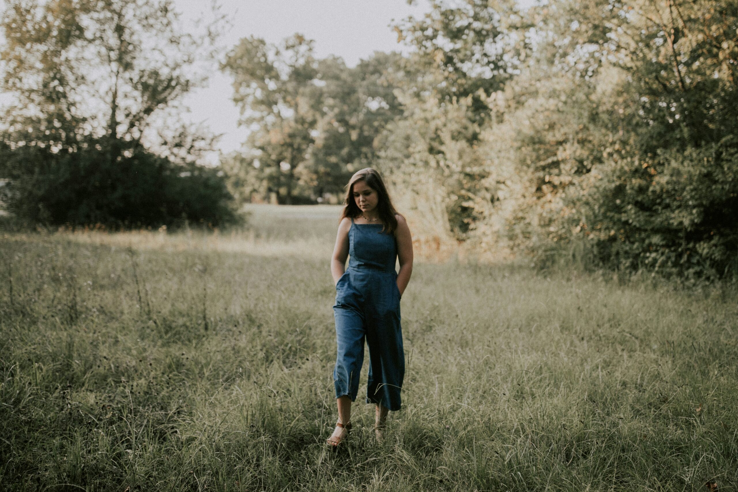 THE LONELY CHRISTIAN GIRL