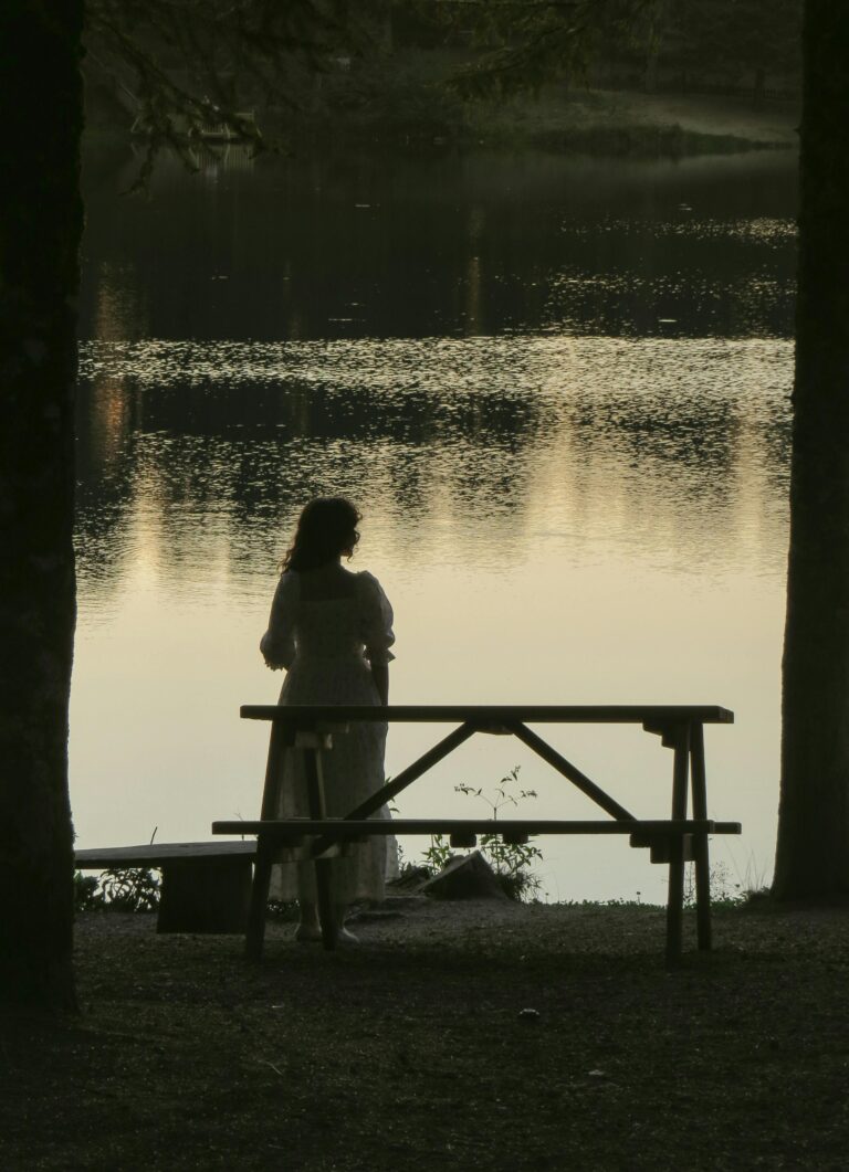 The LONELY CHRISTIAN GIRL